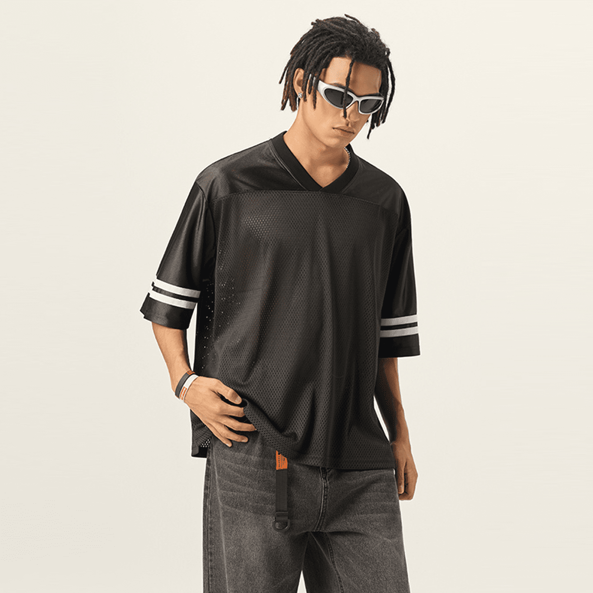 Unisex Vintage V-neck Cut-out Contrast Color T-shirt